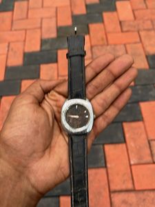 Classic Men's Watch with Leather Strap