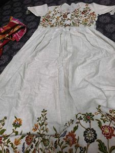 Beautifully Embroidered White Kurta