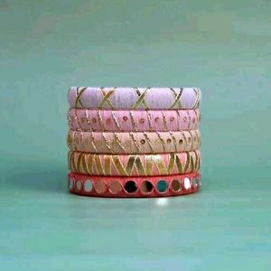 Set of 5 Colorful Bangles🩷