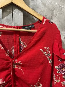Chic Red Floral Ruffle Dress
