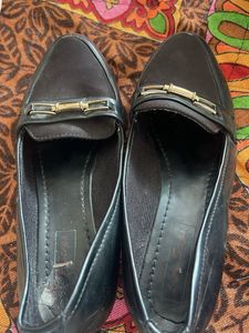 Stylish Black Loafers for Women
