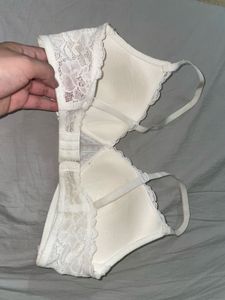 Set of 6 premium bras in size :34B