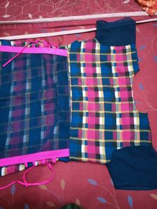 Women Kurthi In Checks Model Size -L💙💓
