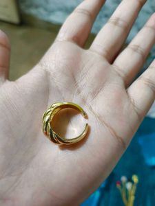 croissant💍 Gold Twisted Rope Ring