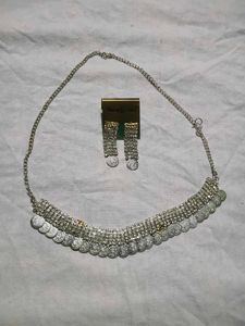 Stunning Silver Necklace &amp; Earring Set