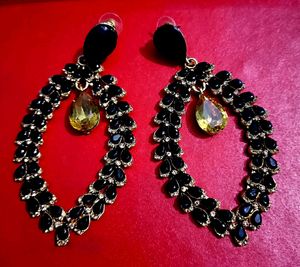 New Black Earing For Women's 🖤✨