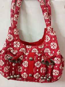 Cute 🥰 Red Colour Hand Bag For Females