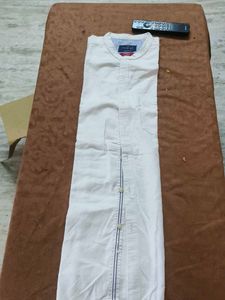 bundle of 2shirts