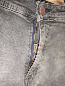 Men’s Grey Washed Slim-Fit Jeans | Size 38