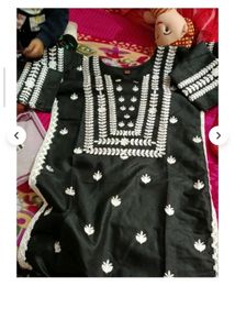 113.Black Kurta with White Embroidery (XXL)
