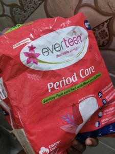 Everteen Sanitary Pads (half) set of 14