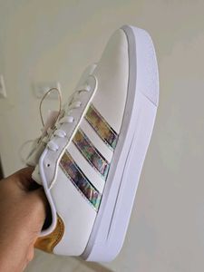 🔻PRICE DROP - ADIDAS Court Platform Sneakers