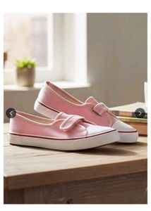 Roadster Pink Canvas Sneakers