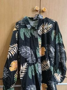 Tropical Leaf Print Button-Up Shirt
