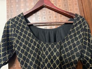 Black &amp; Gold Blouse 🖤
