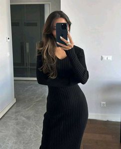 Sleek Black Ribbed Bodycon Dress