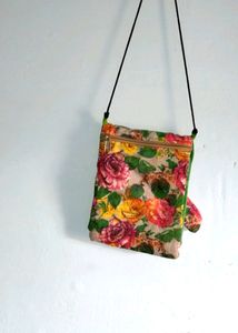 Flower Fabric Slingbag.❤️+1 Free