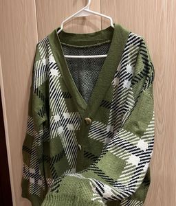 Korean Plaid Cardigan - Cozy & Stylish