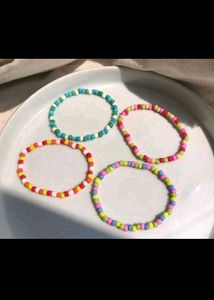 Cute matching braclets (set of 2)