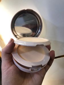 Colors Queen Oil Control Powder