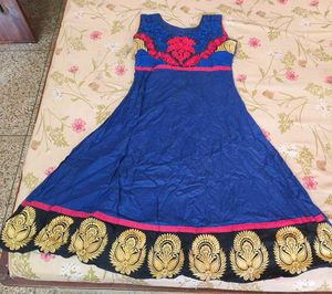 Elegant Blue Embroidered Kurta