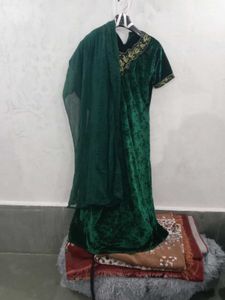 Elegant Green Velvet Kurta Set