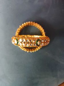 Women Polki Bangles