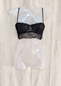 52209. Black Lace Bralette