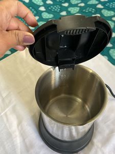 Electric Kettle 3+ Liter In Good Condition