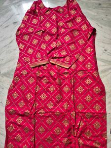 Elegant Red &amp; Gold Kurta