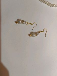 White Pearl Necklace Set
