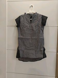 Houndstooth Top new without tag L