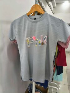 Stylish Women's Graphic Print Tee