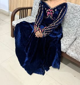 Elegant Navy Blue Velvet Gown