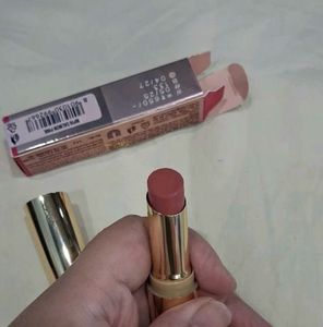 Lakme 9 To 5 Primer Matte Lipstick - Salmon Pink