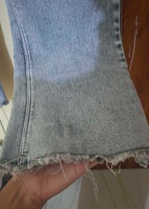 Light Grey Washed Straight-Leg Jeans 👖