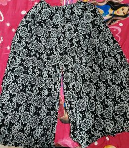 Black and White Floral Print Skirt