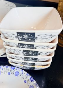 Elegant Black &amp; White Dinnerware Set