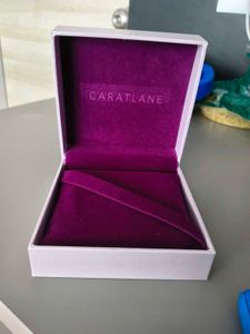 CaratLane Jewelry Box