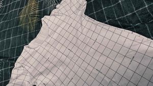 Casual Grid Print T-Shirt