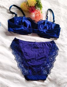 Lace Trimmed Blue Bra with brief 👍