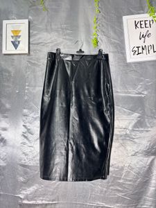 Chic Faux Leather Midi Skirt