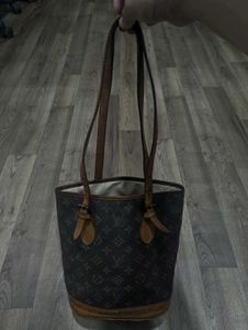 louis vuitton thrifted bag