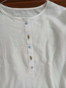 Elegant White Kurta with Decorative Buttons
