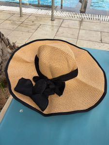 Stylish Sun Hat with Bow Detail