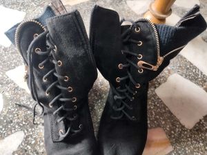 Stylish Black Zip-Up Ankle Boots