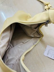 Stylish Butter Yellow Hobo Bag 💼