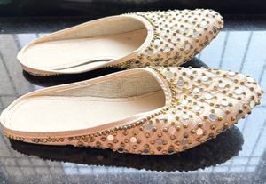 Embellished Juttis/Mojaris