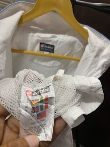 lotto Sleeveless White Zip-Up Jacket