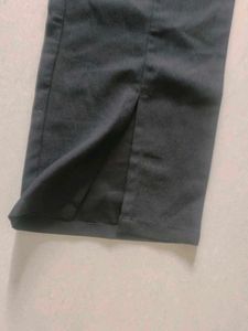 Stylish Black Wide-Leg Pants with Belt